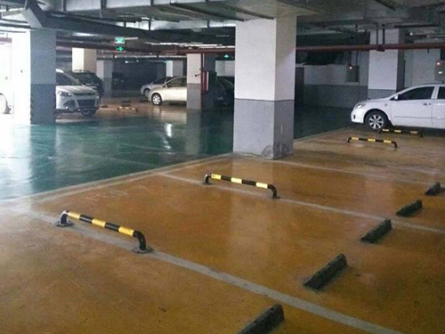 車庫防撞護(hù)欄圖片2